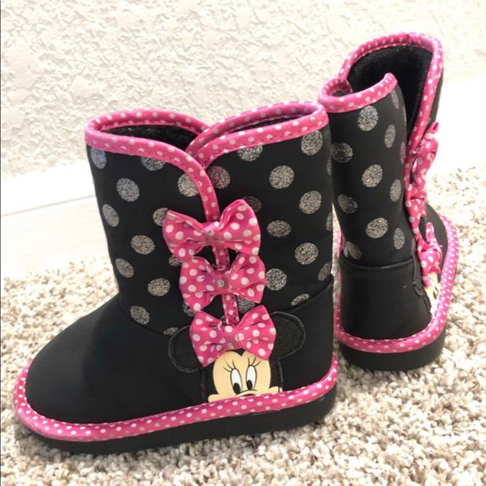 Minnie Mouse boots 7c